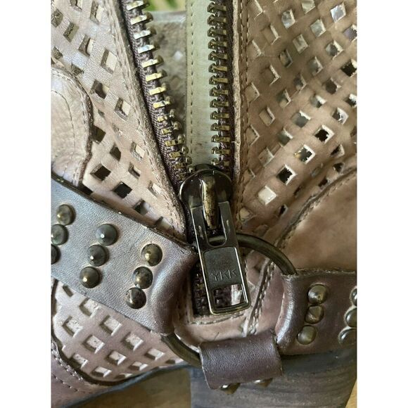 VERY VOLATILE Western Brown Genuine Leather Boots for Women Size 7 Great - Picture 7 of 10